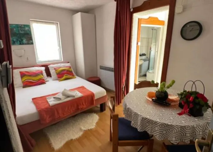Duga House A4