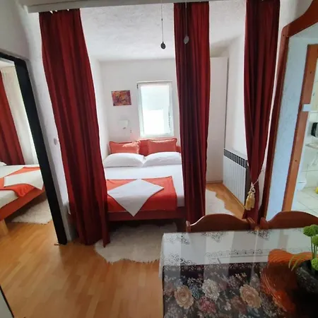 Duga House A4 شقة